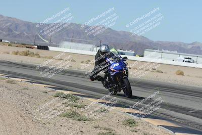 media/Oct-30-2025-Racers Edge (Thu) [[dabbdaf680]]/3-B Group/Session 3 (Turn 15 Inside)/